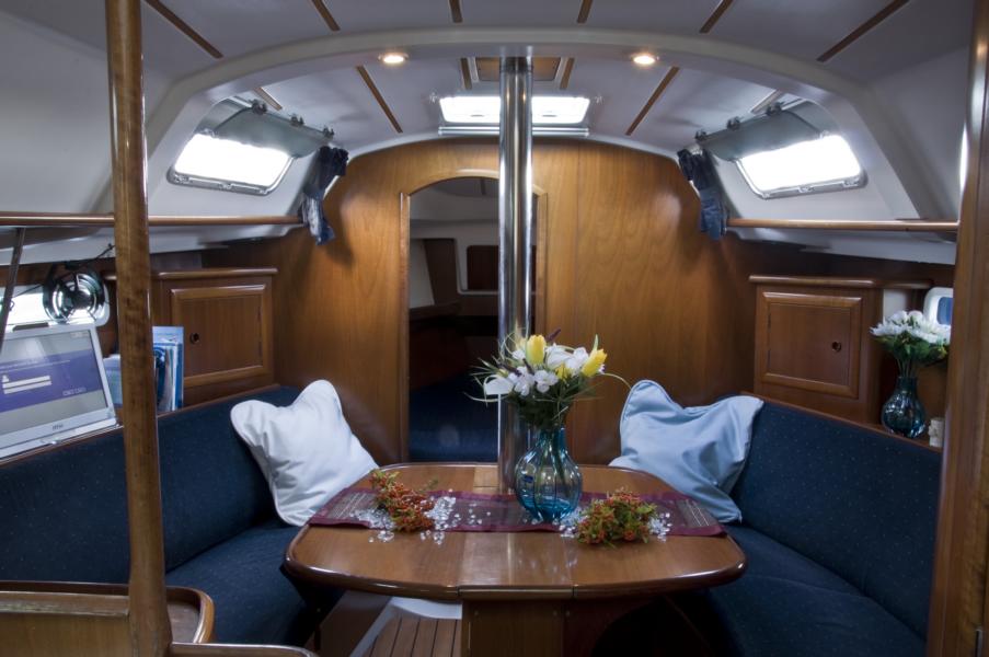 Romantika Beneteau 331 Master